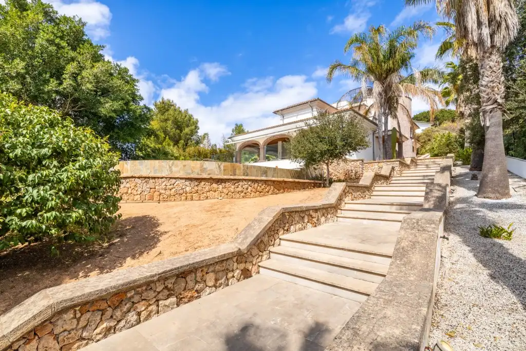Vista exterior de Casa o xalet en venda en Alcúdia amb Aire condicionat, Calefacció i Jardí privat