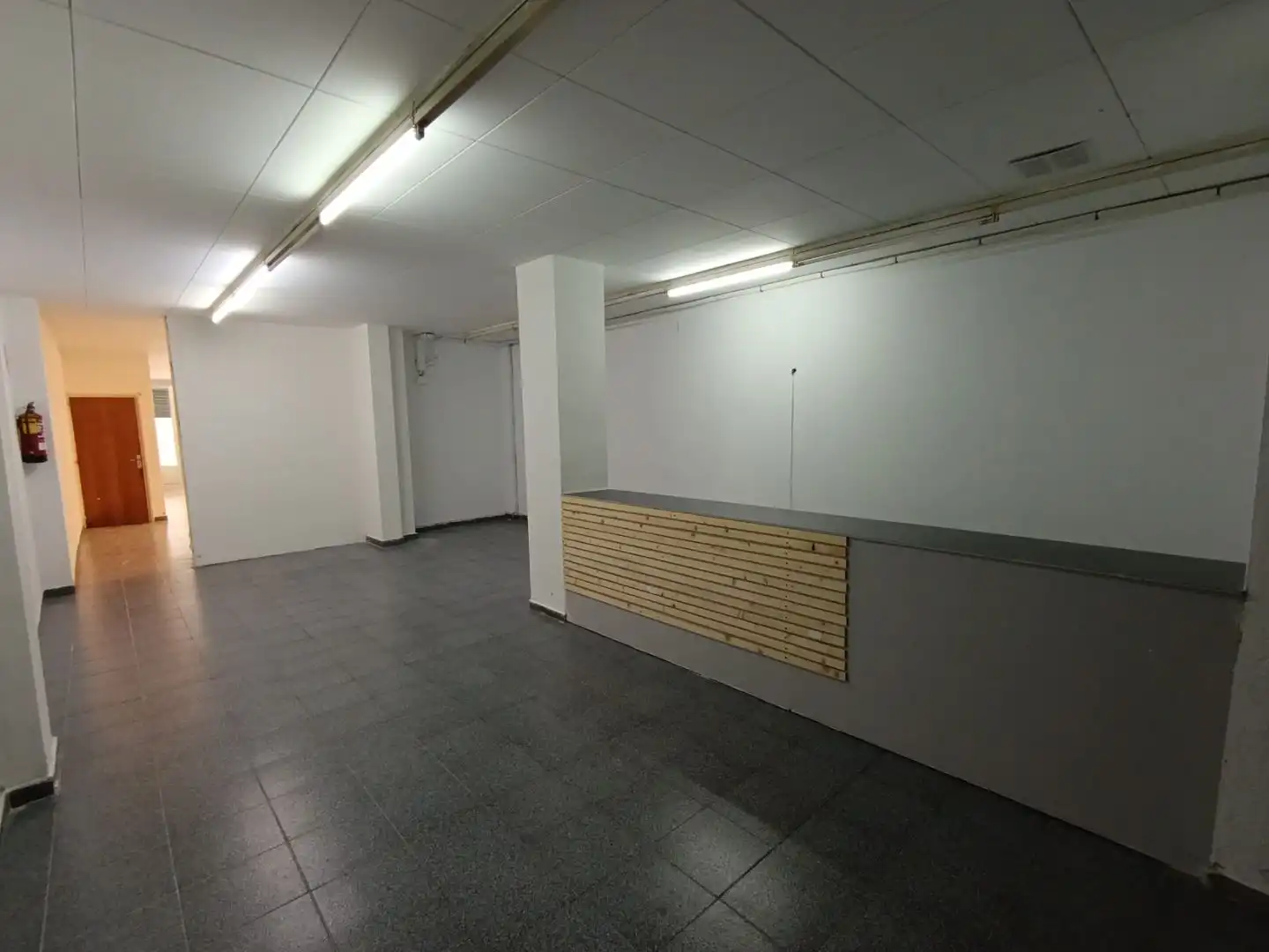 Local comercial de lloguer a Sant Sebastià 30, imagen 4