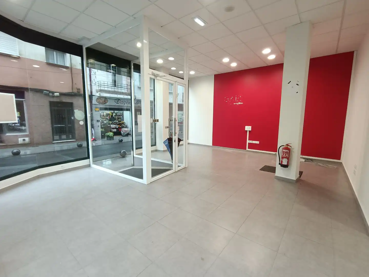 Local comercial en alquiler en Rúa de Galicia, imagen 2