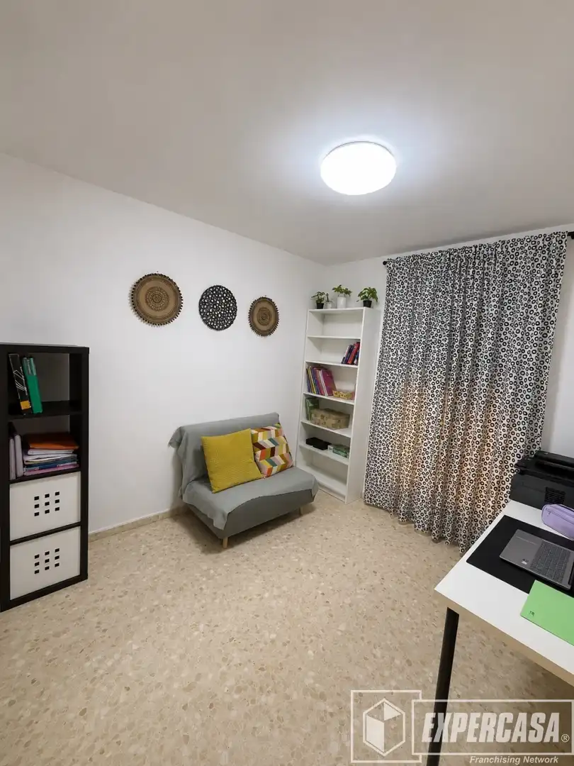 Bedroom of Flat for sale in Albal  with Air Conditioner, Terrace and Storage room