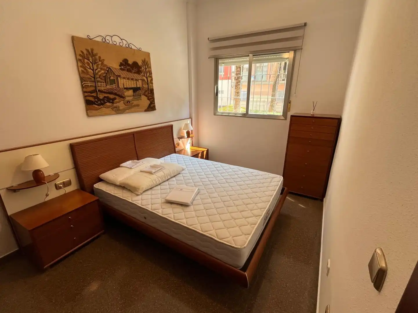 Schlafzimmer von Wohnung zur Miete in Valencia mit Klimaanlage, Heizung und Möbliert