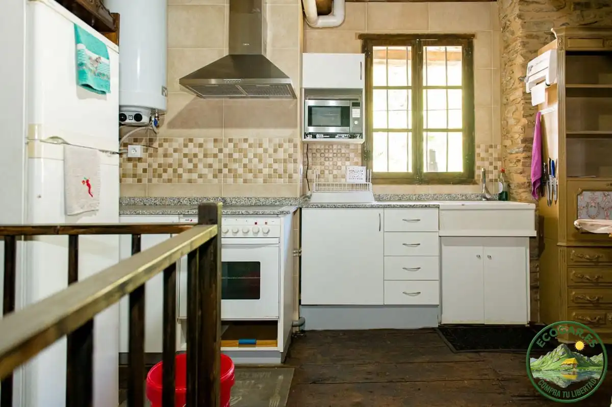 Cuina de Casa o xalet en venda en Ponferrada amb Calefacció, Parquet i Terrassa