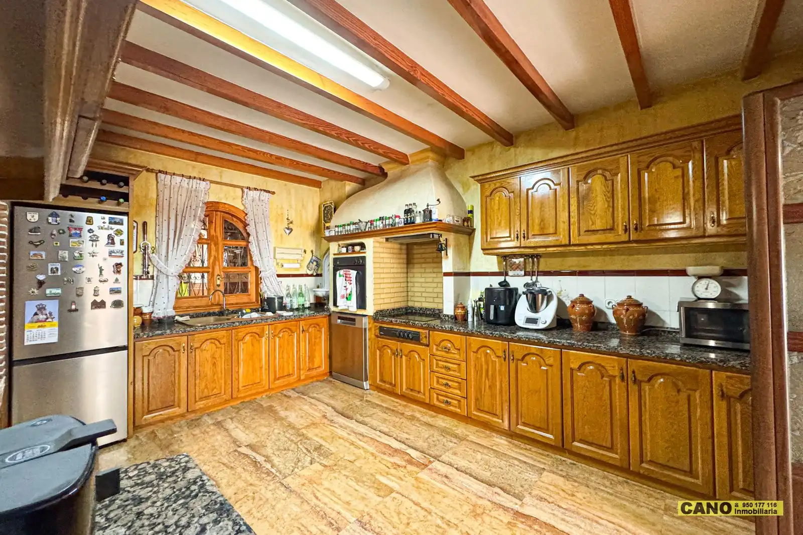Cocina de Casa o chalet en venta en Almería con Aire acondicionado, Calefacción y Piscina