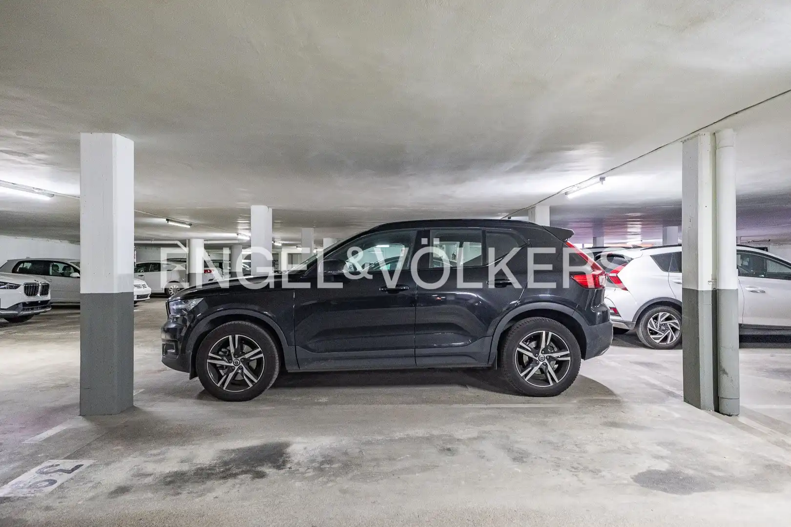 Parking de Piso en venta en Sabadell con Aire acondicionado, Calefacción y Jardín privado