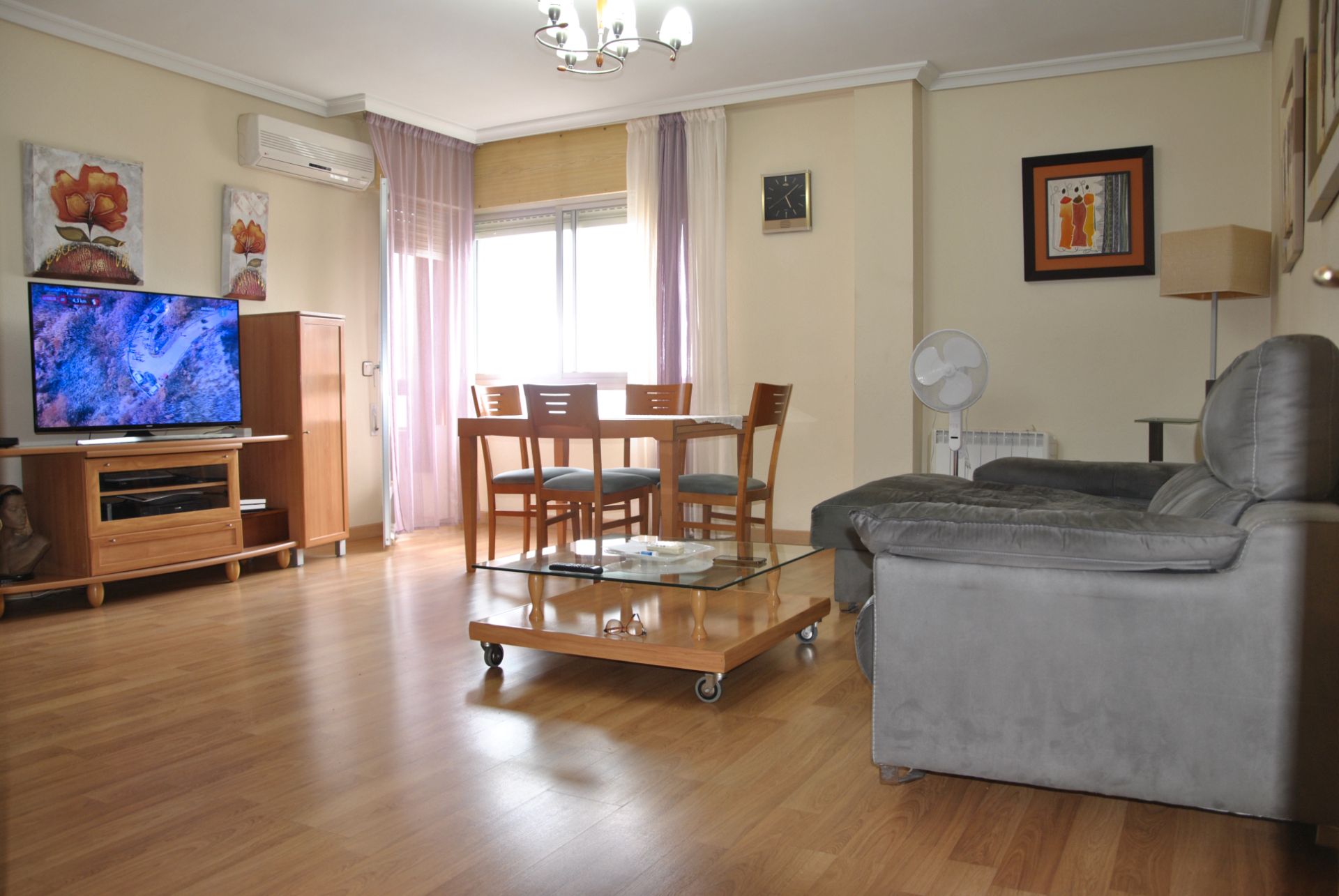 Piso en venta en Avenida Extremadura, Los Pinos - El Pilar