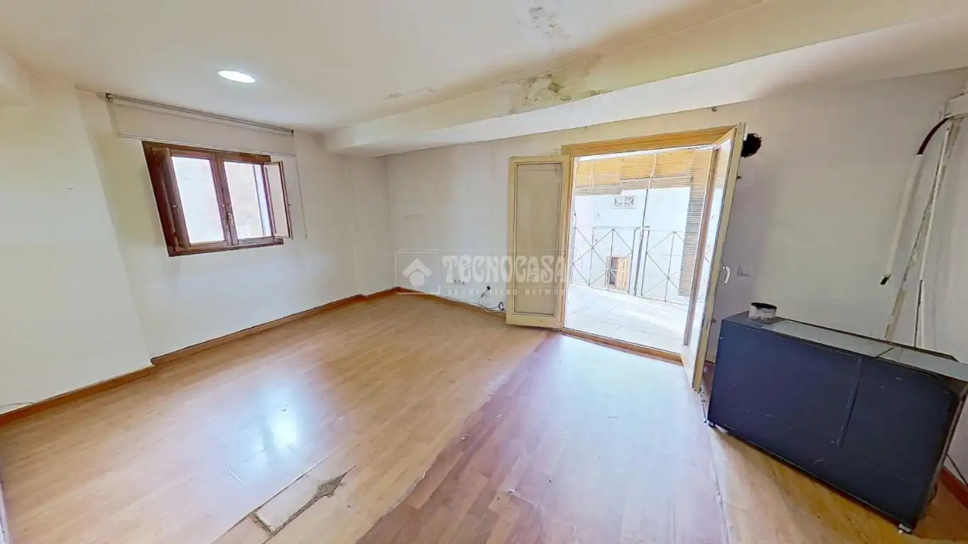 Pis en venda en Sallent amb Parquet, Terrassa i Balcó
