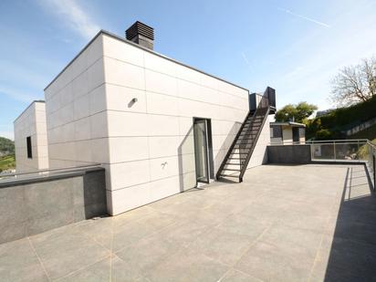 Vista exterior de Casa o xalet en venda en Donostia - San Sebastián  amb Terrassa