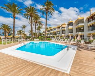 Piscina de Apartament en venda en San Bartolomé de Tirajana amb Balcó i Piscina comunitària