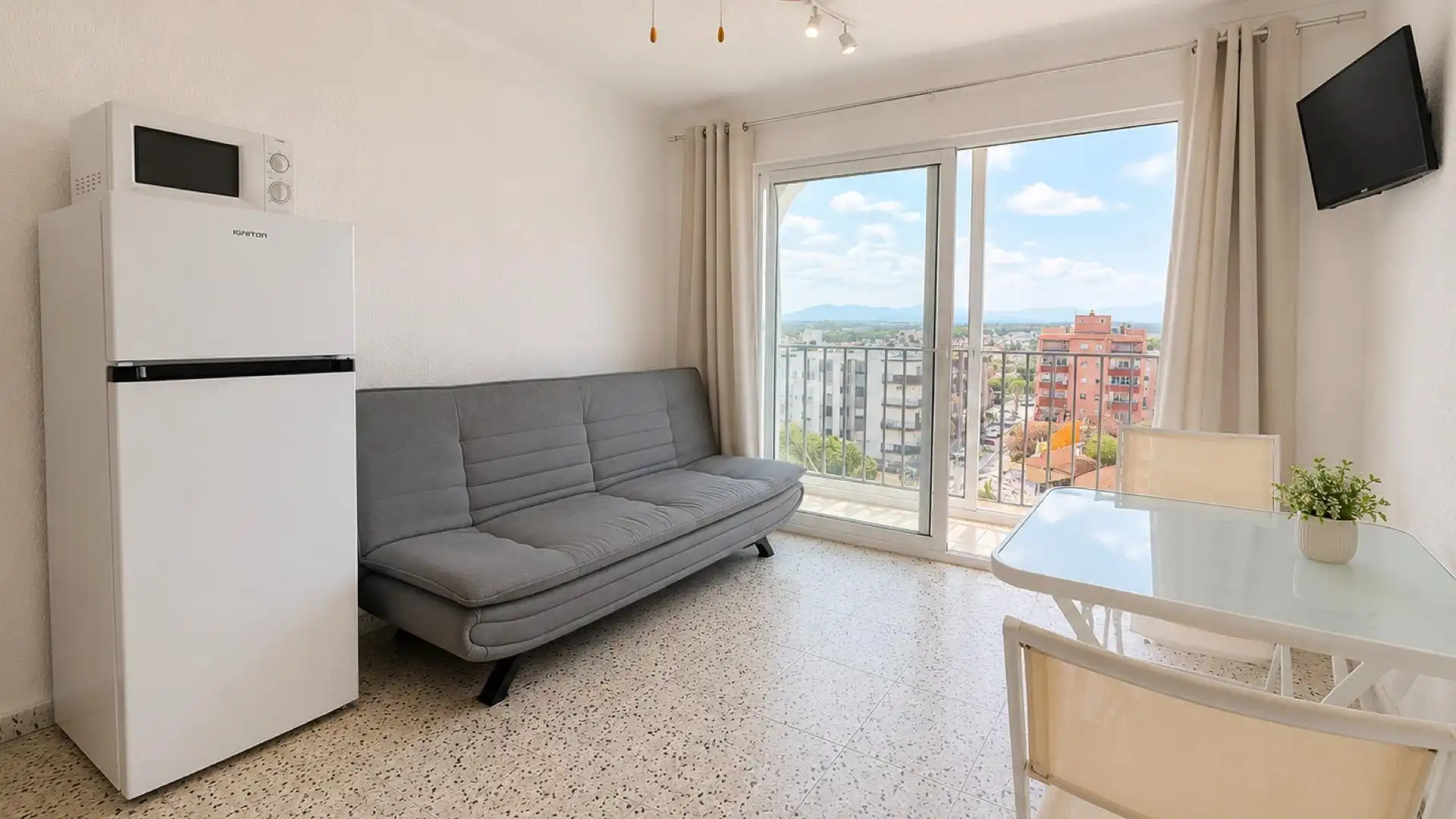 Studio with terrace for sale in Pasaje DELTA MUGA 9, imagen 2