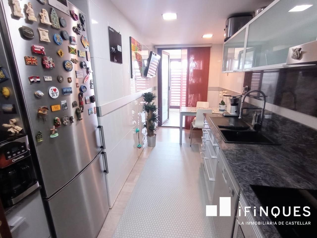 Kitchen of Flat for sale in Sabadell  with Air Conditioner, Heating and Parquet flooring