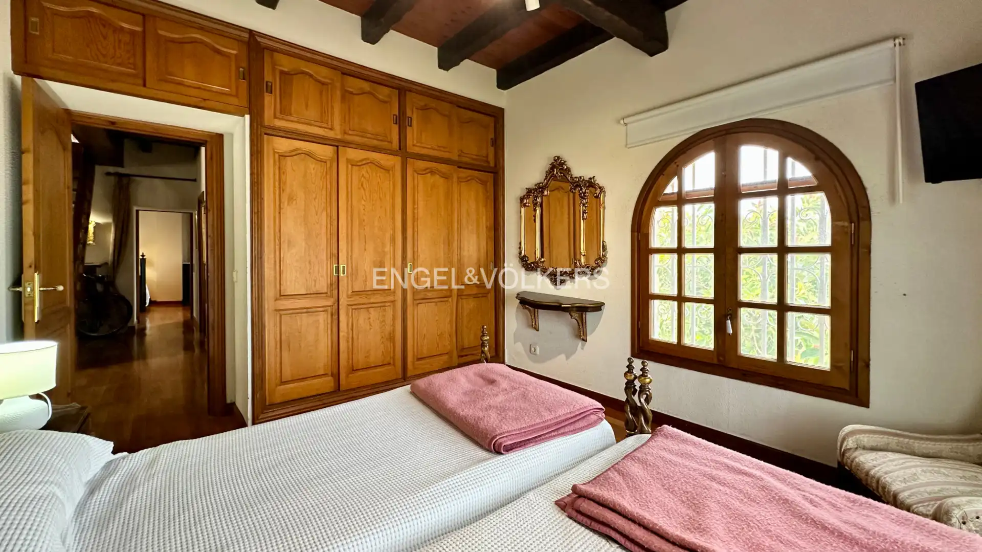 Schlafzimmer von Haus oder Chalet zum Verkauf in Mont-roig del Camp mit Klimaanlage, Heizung und Privatgarten