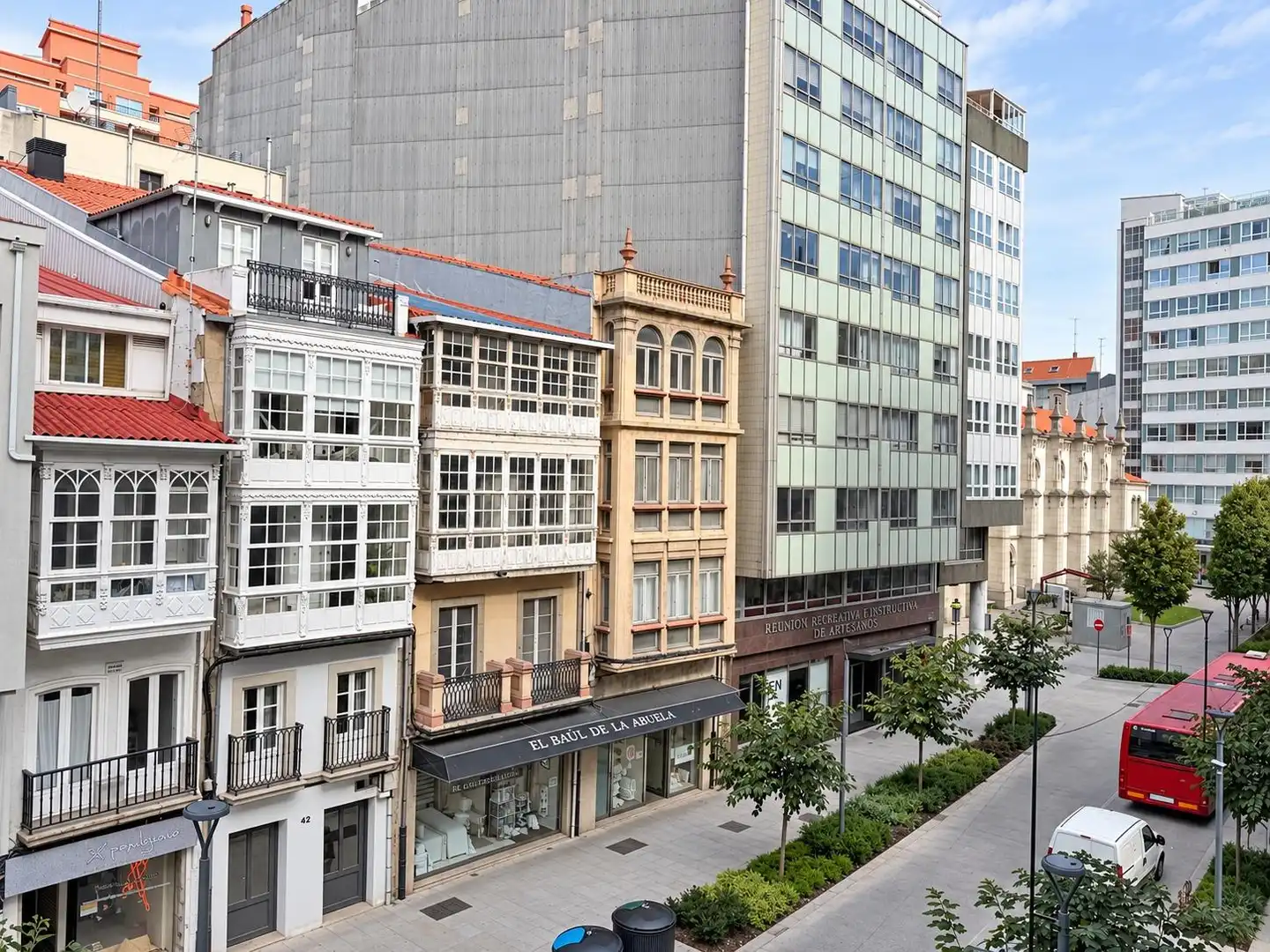 Vista exterior de Piso en venta en A Coruña Capital  con Calefacción