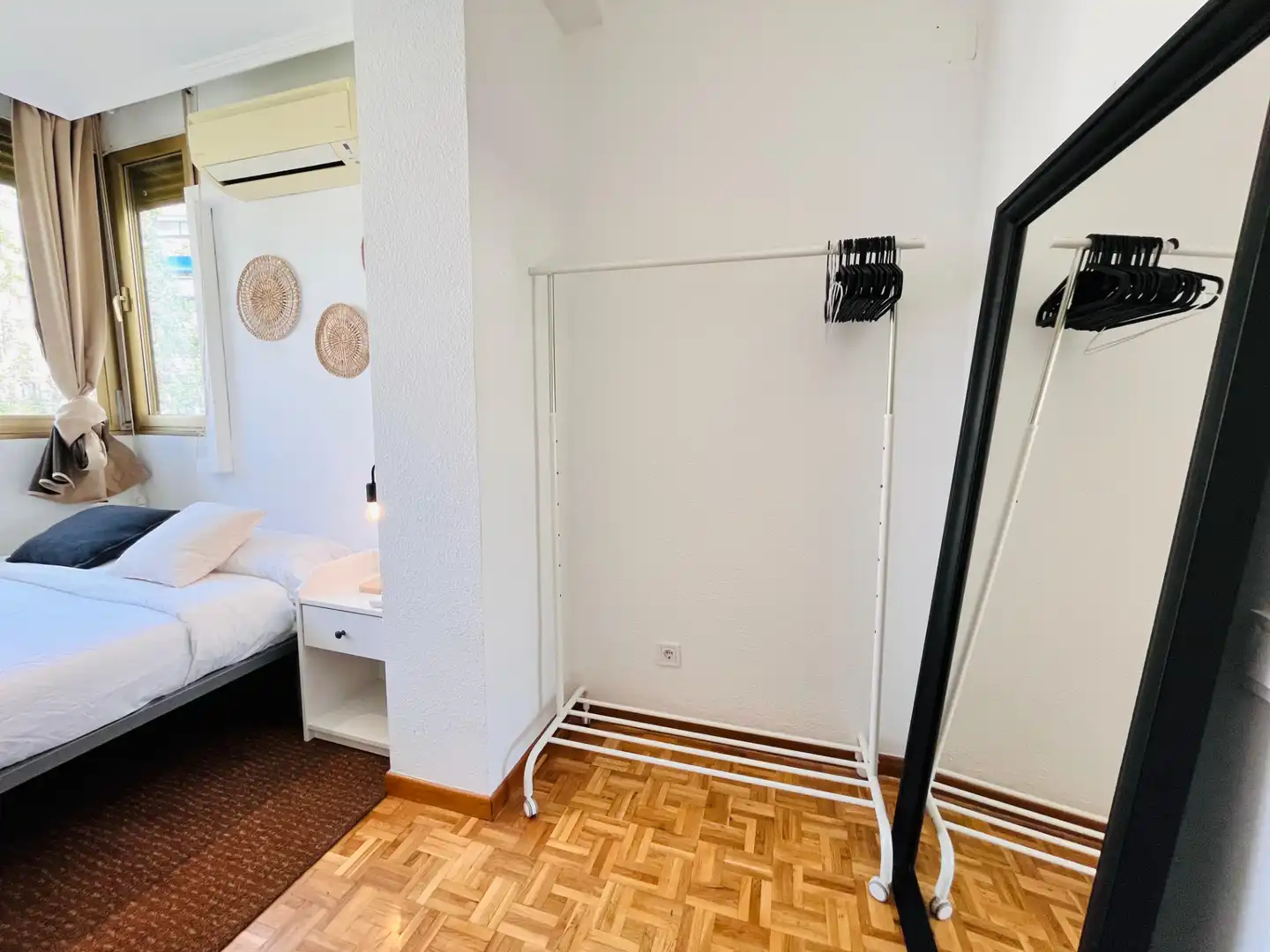 Dormitori de Pis per a compartir en  Madrid Capital amb Aire condicionat, Calefacció i Moblat