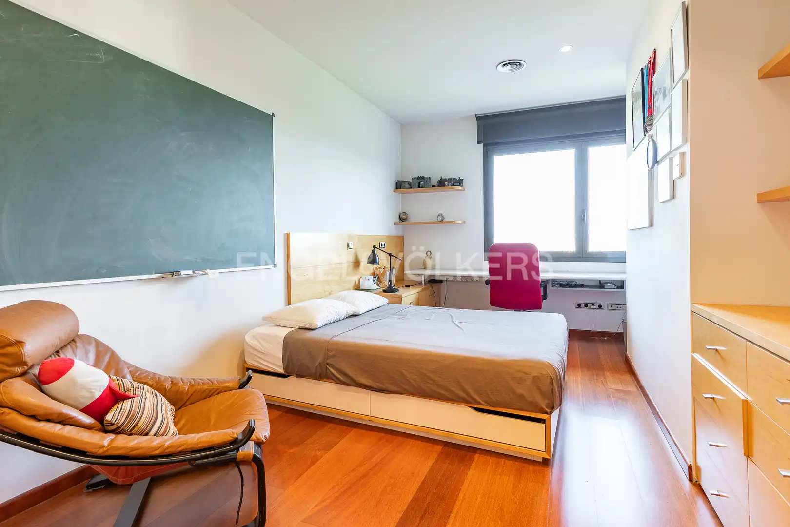 Habitación de Casa o chalet en venta en Canovelles con Aire acondicionado, Calefacción y Jardín privado