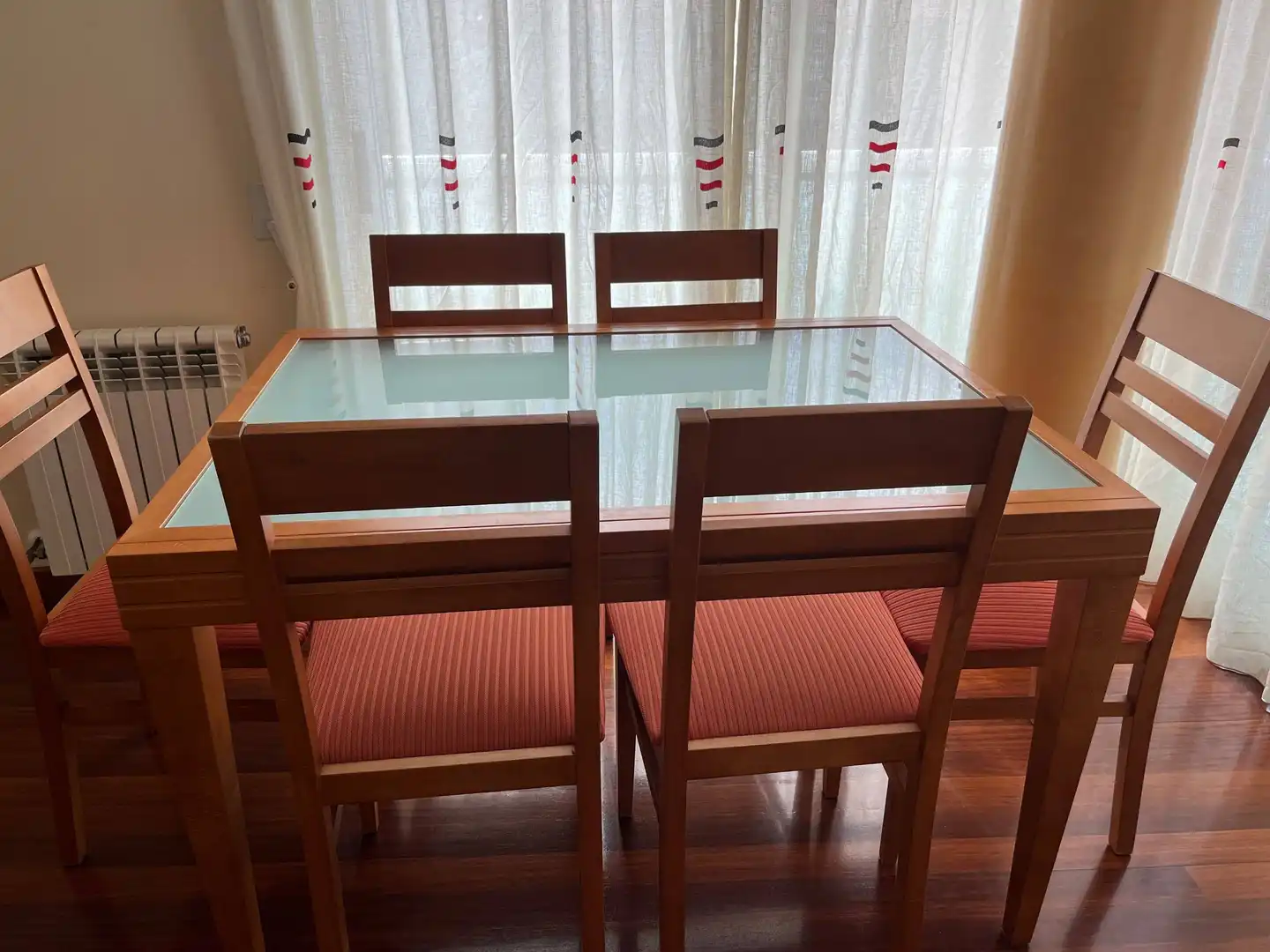Comedor de Piso de alquiler en Santiago de Compostela  con Calefacción, Trastero y Amueblado