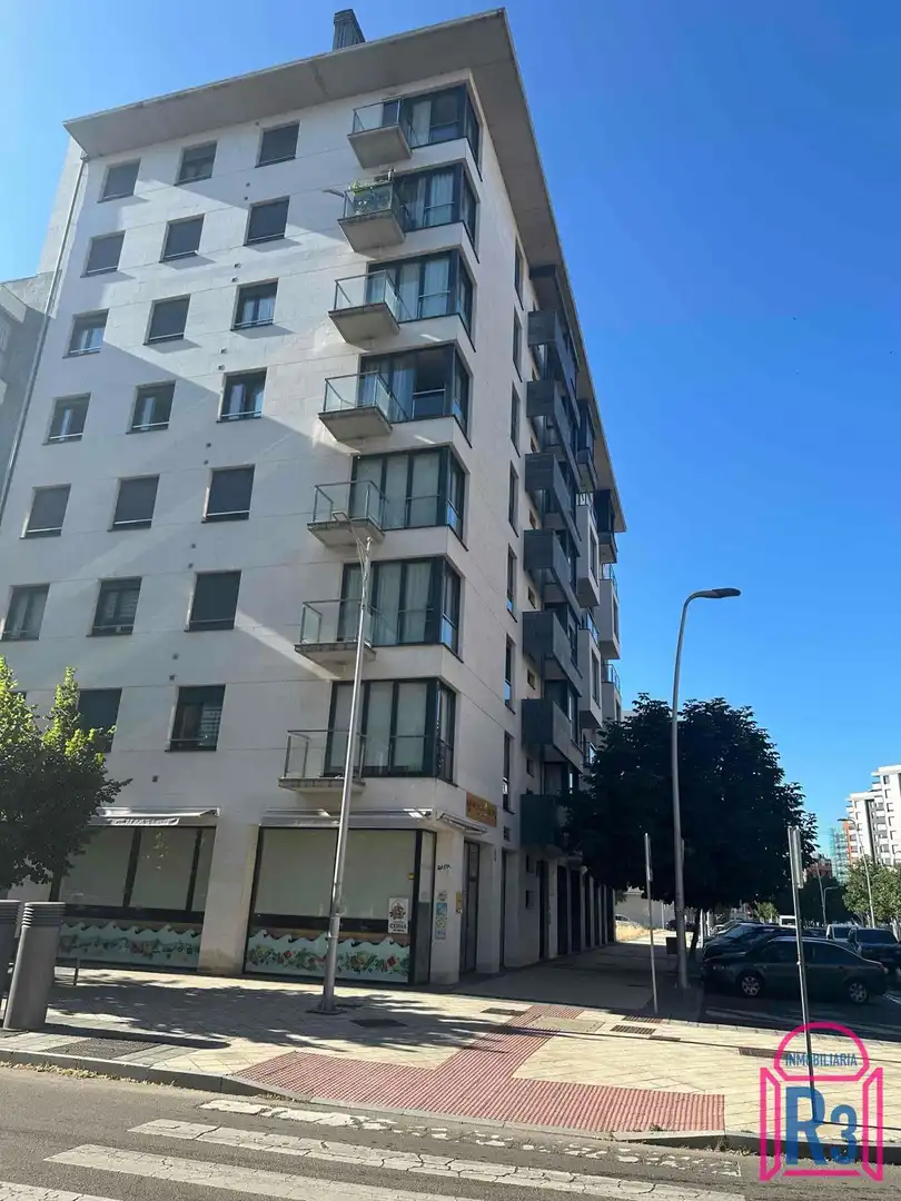 Exterior view of Flat for sale in León Capital   with Heating, Terrace and Storage room