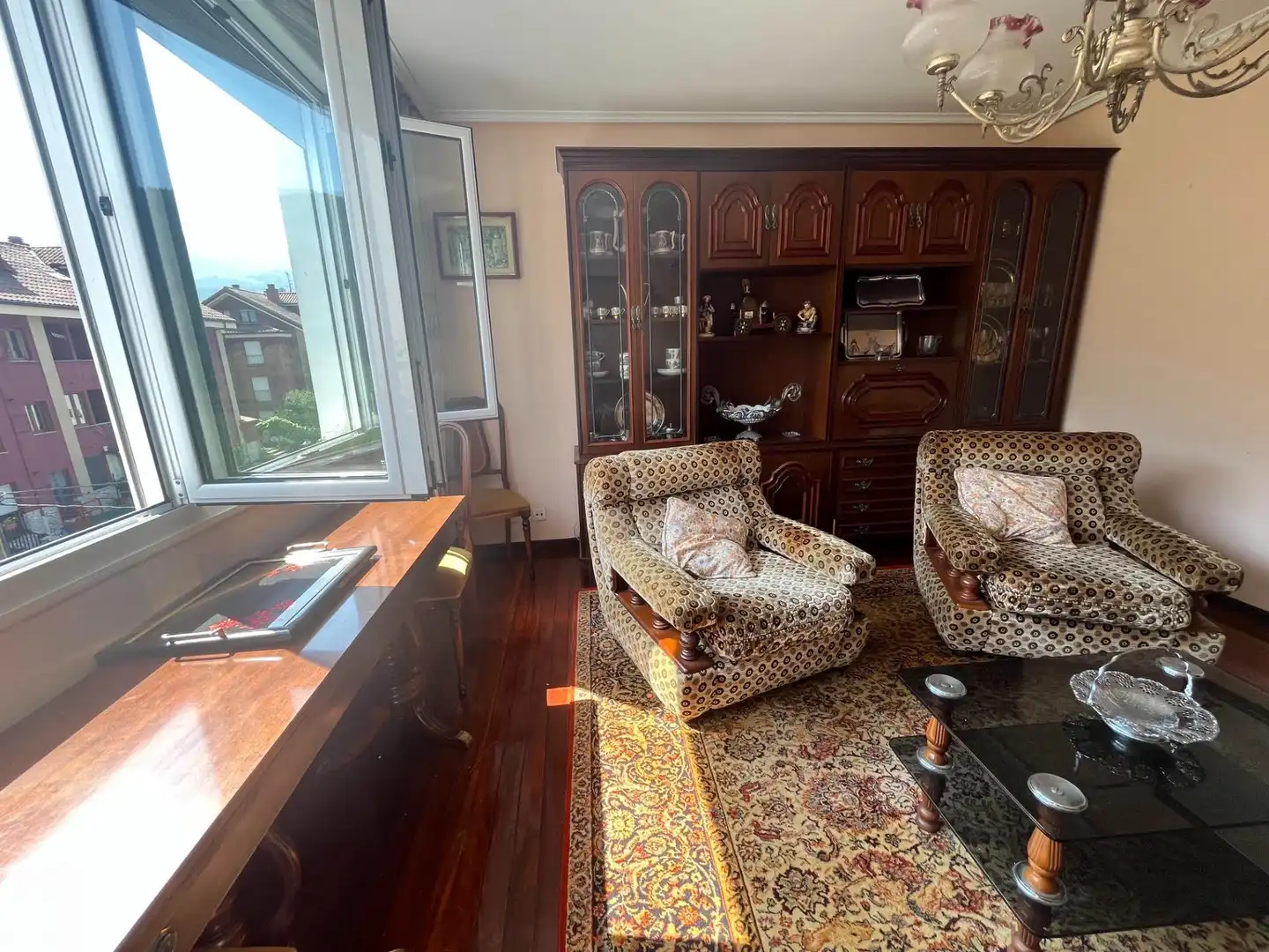 Sala d'estar de Pis en venda en Ramales de la Victoria amb Terrassa i Moblat