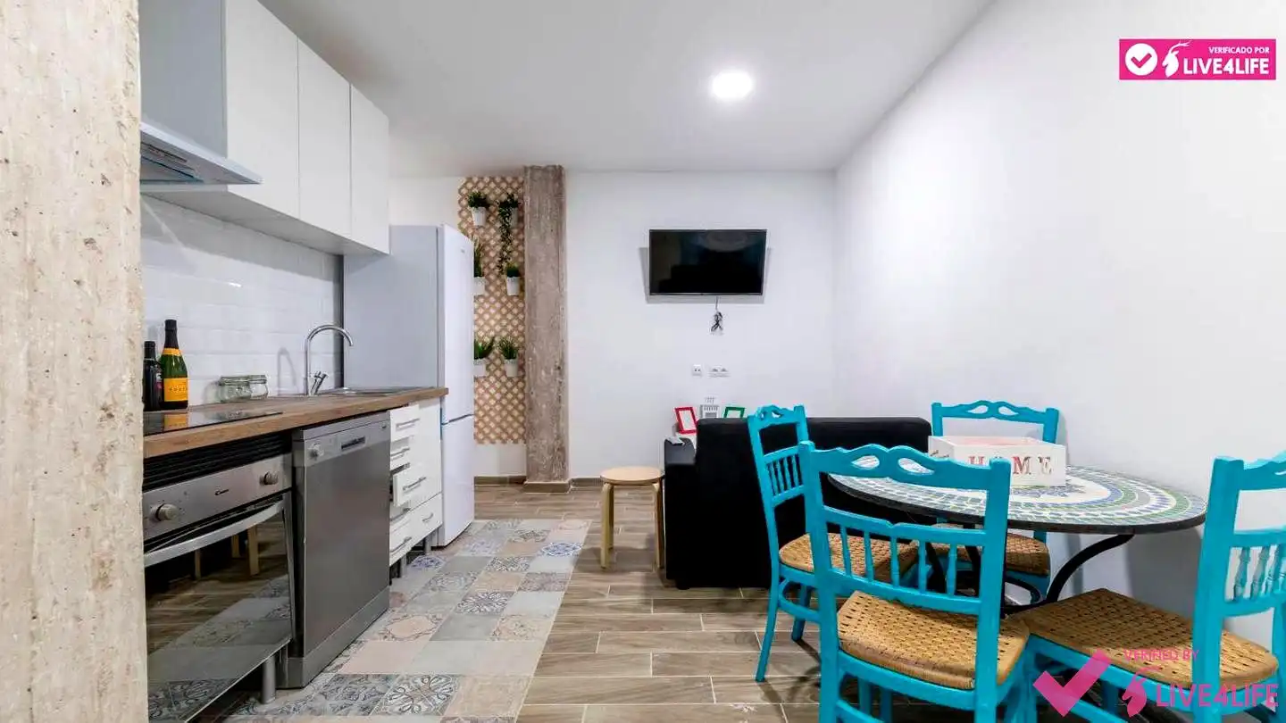Kitchen of Apartments for rent in Valencia  with Air Conditioner, Parquet flooring and Furnished