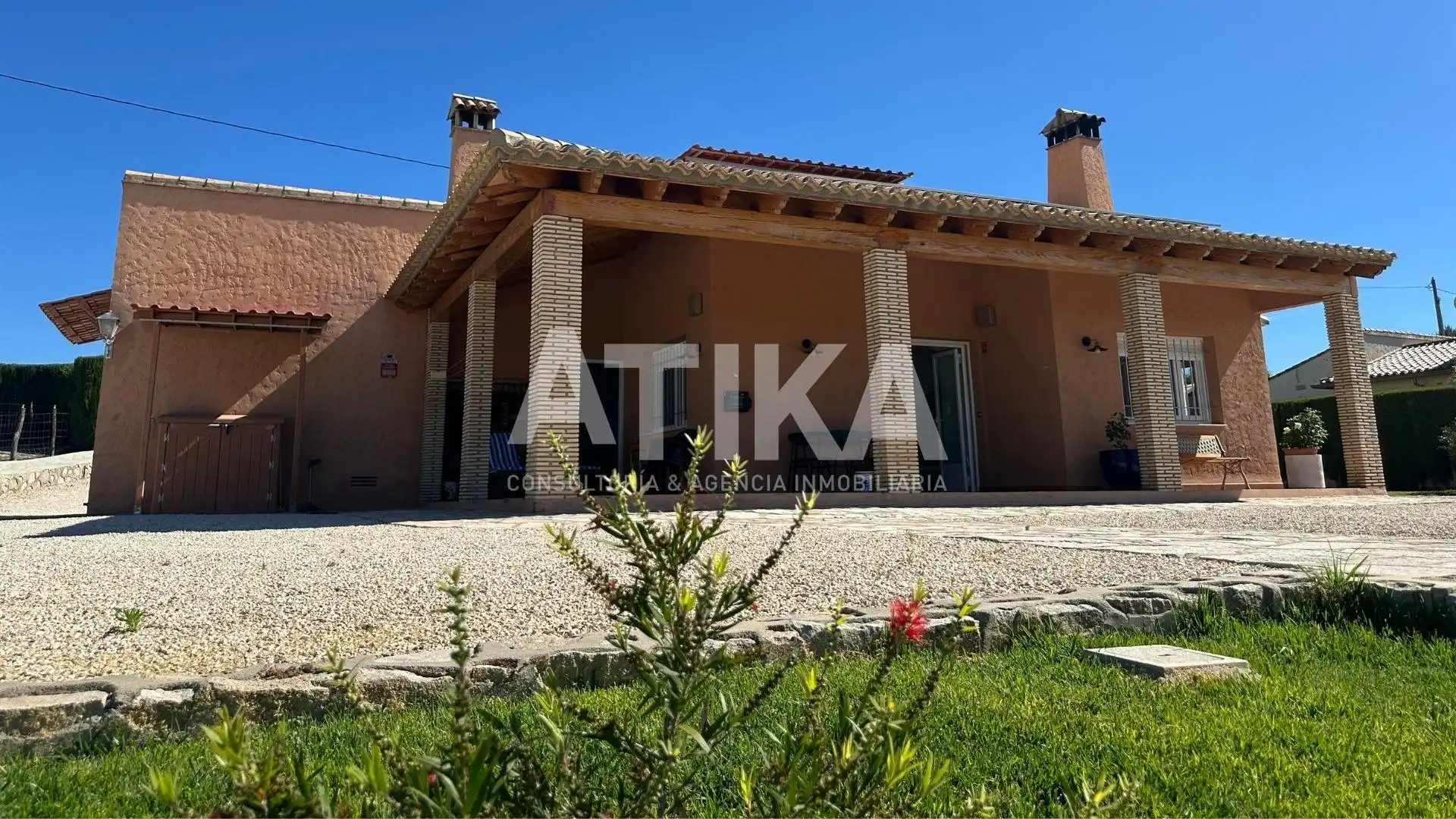 Vista exterior de Casa o chalet en venta en Agullent con Calefacción, Terraza y Trastero