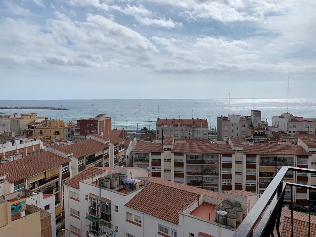 Vista exterior de Pis de lloguer en Arenys de Mar amb Calefacció