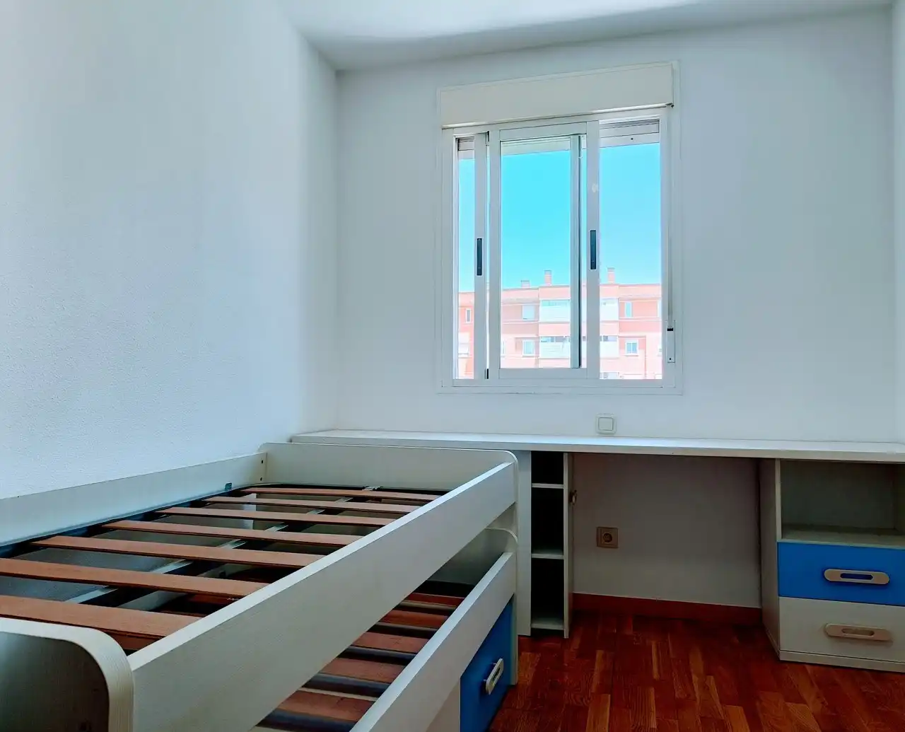 Schlafzimmer von Wohnung zur Miete in Madrid mit Klimaanlage, Heizung und Abstellraum