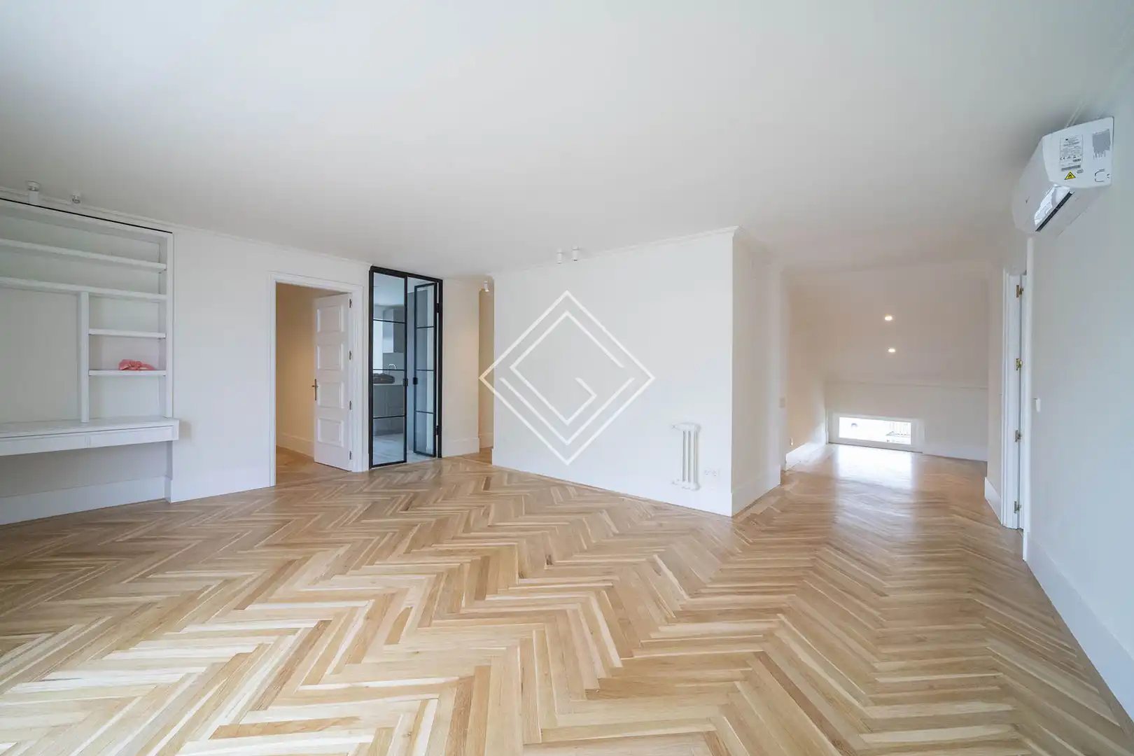 Attic for rent in Madrid  with Air Conditioner, Heating and Terrace