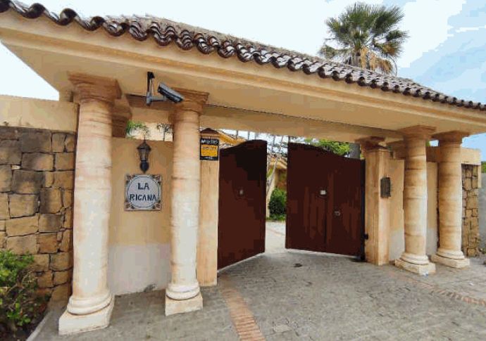 Casa o xalet en venda a Calle los Lirios, 8, Nueva Andalucía centro