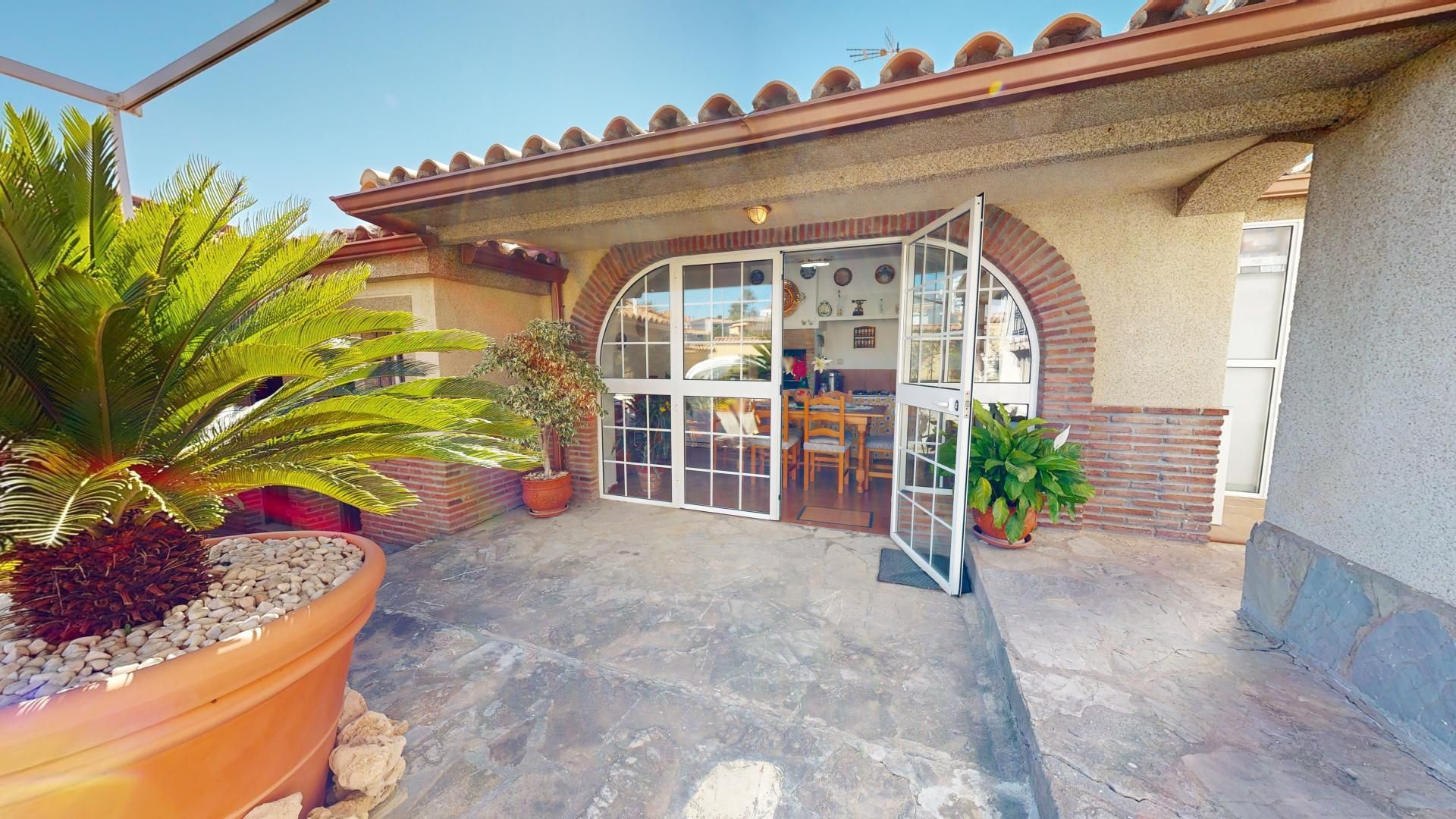 Jardí de Casa o xalet en venda en Algeciras amb Aire condicionat, Calefacció i Jardí privat