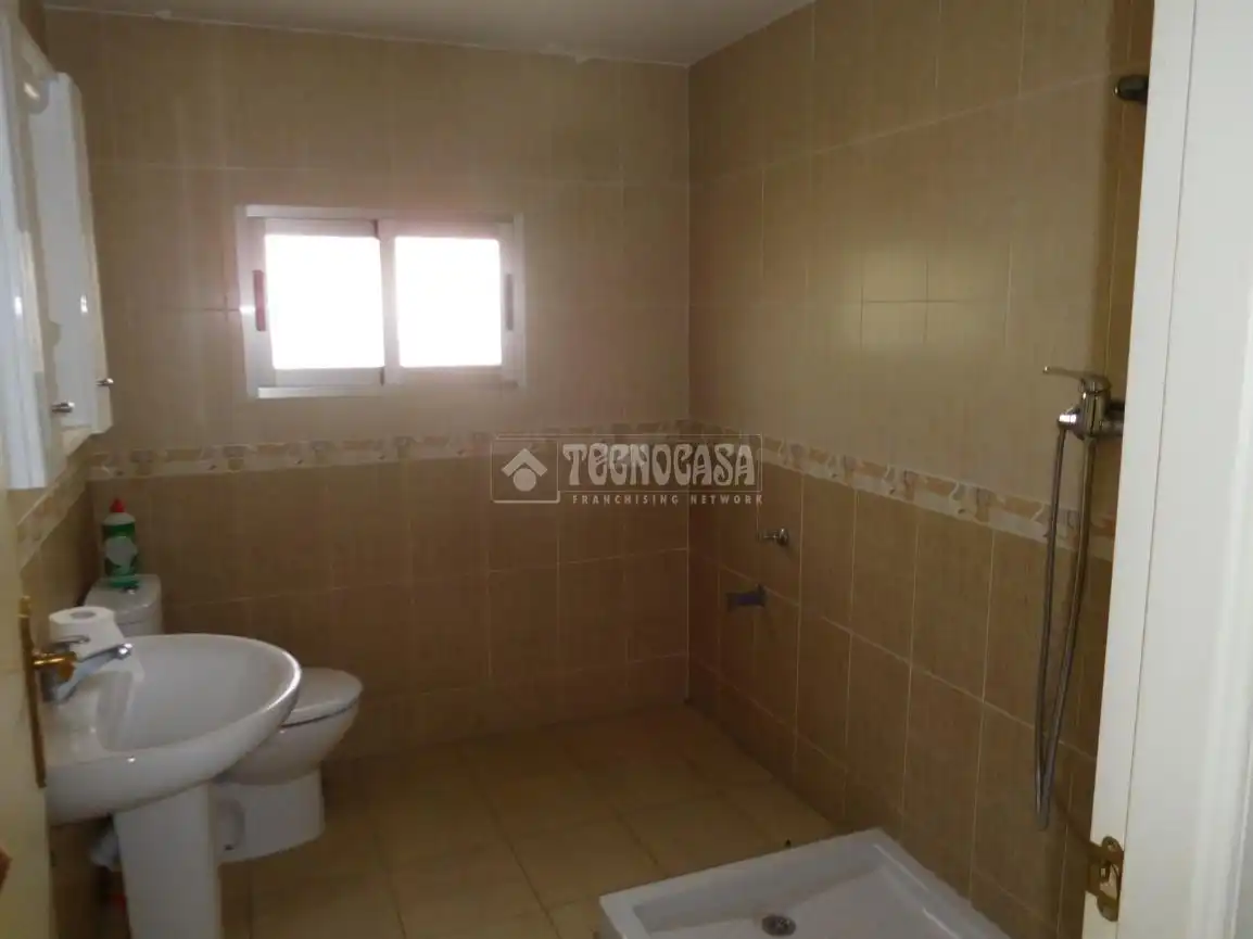Badezimmer von Haus oder Chalet zum Verkauf in Armilla mit Terrasse
