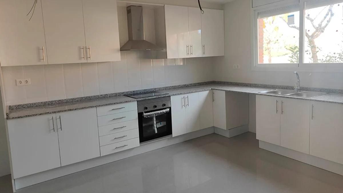 Cuina de Casa o xalet en venda en La Granada