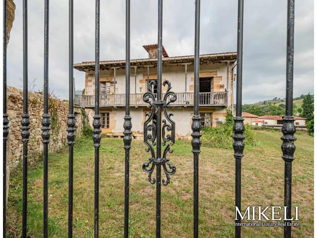 Vista exterior de Finca rústica en venta en Saro con Jardín privado y Parquet
