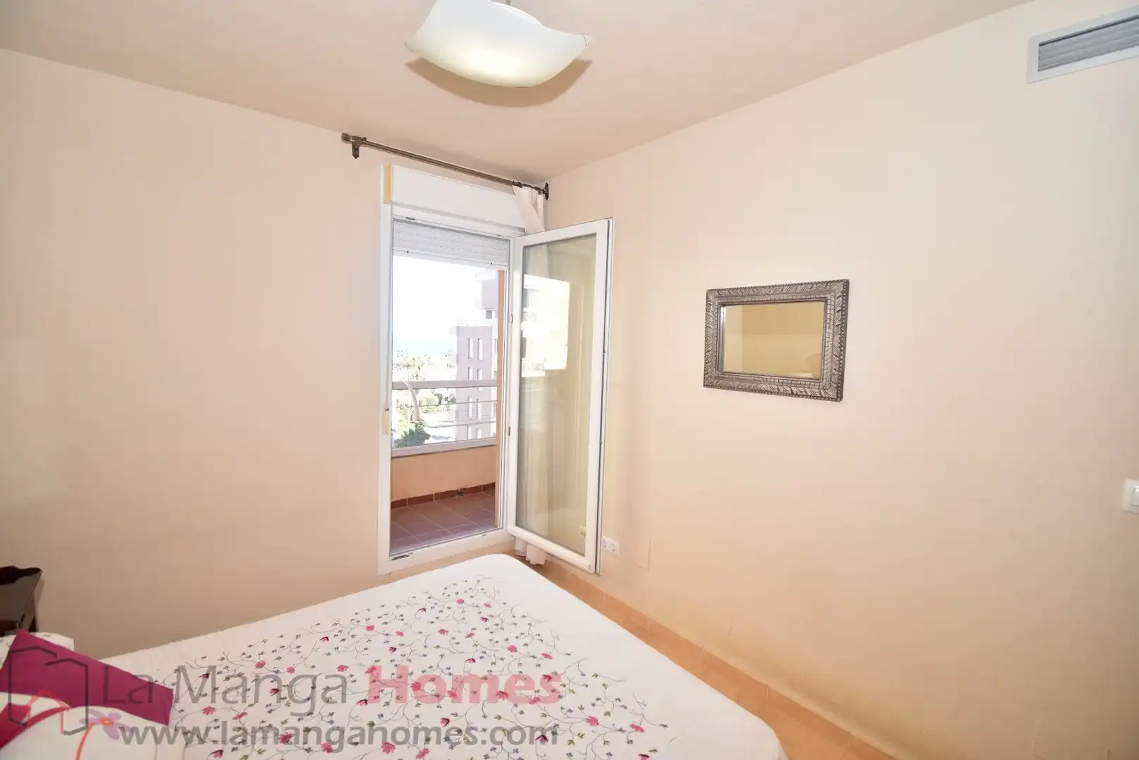 Flat with terrace for sale in Gran Vía de la Manga 17, imagen 21