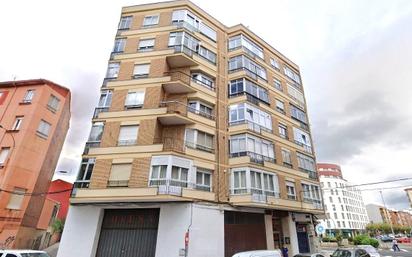 Exterior view of Flat for sale in León Capital   with Heating, Terrace and Storage room