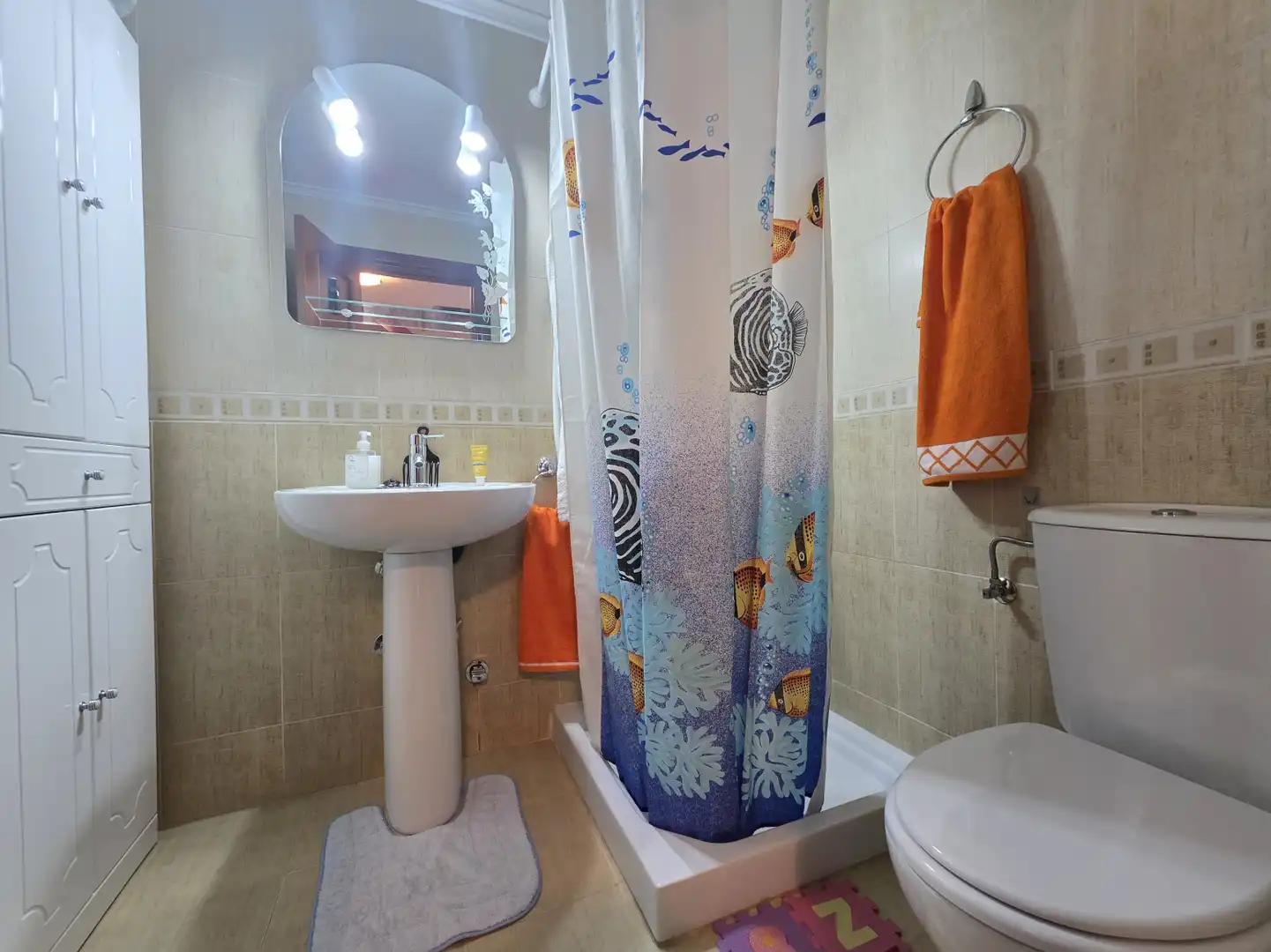 Badezimmer von Wohnung zur Miete in Nava mit Heizung
