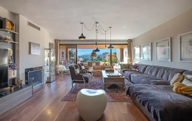 Living room of Attic for sale in Estepona  with Air Conditioner, Parquet flooring and Terrace