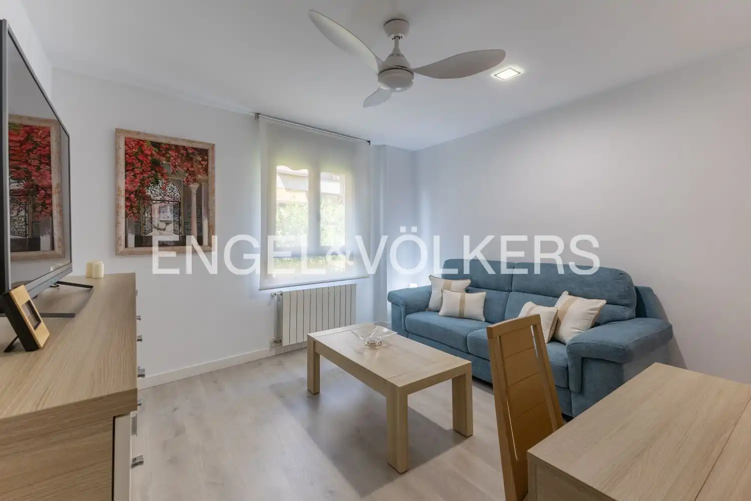 Living room of Flat for sale in Valencia  with Air Conditioner and Heating