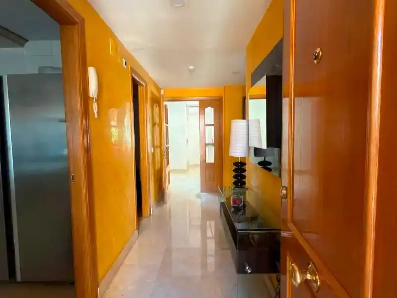 Piso en venta en Parla con Aire acondicionado, Piscina y Balcón