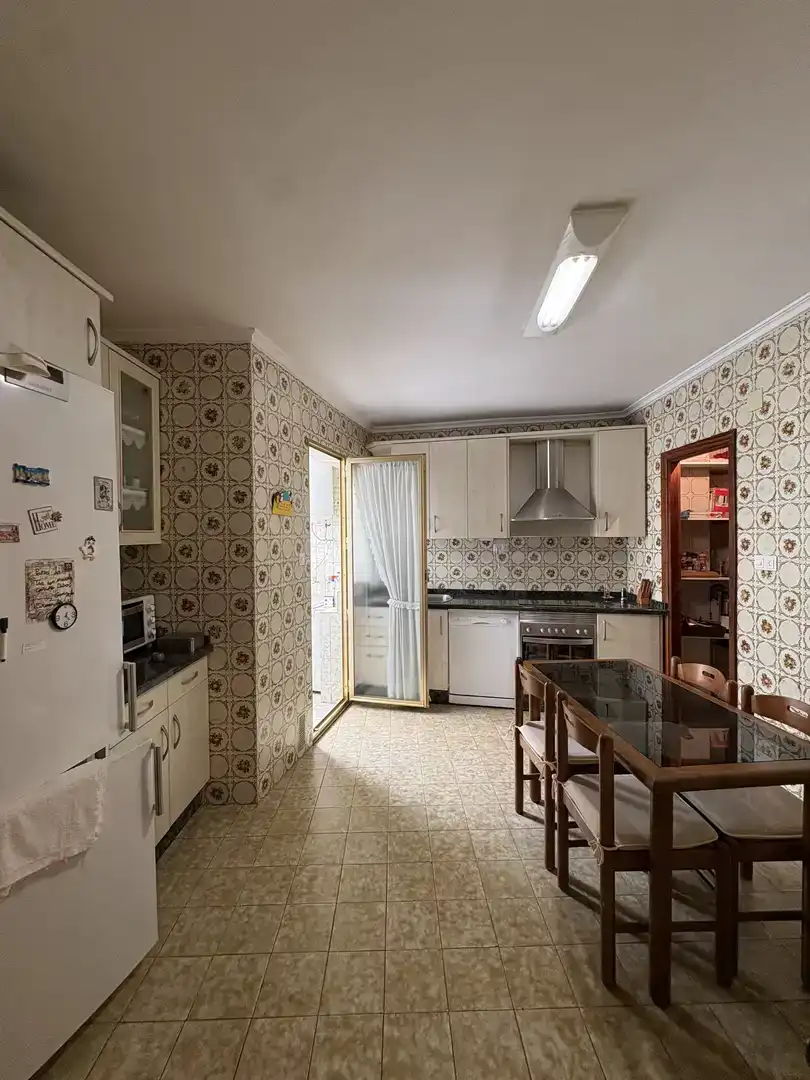 Küche von Wohnung zum Verkauf in  Albacete Capital mit Klimaanlage und Balkon