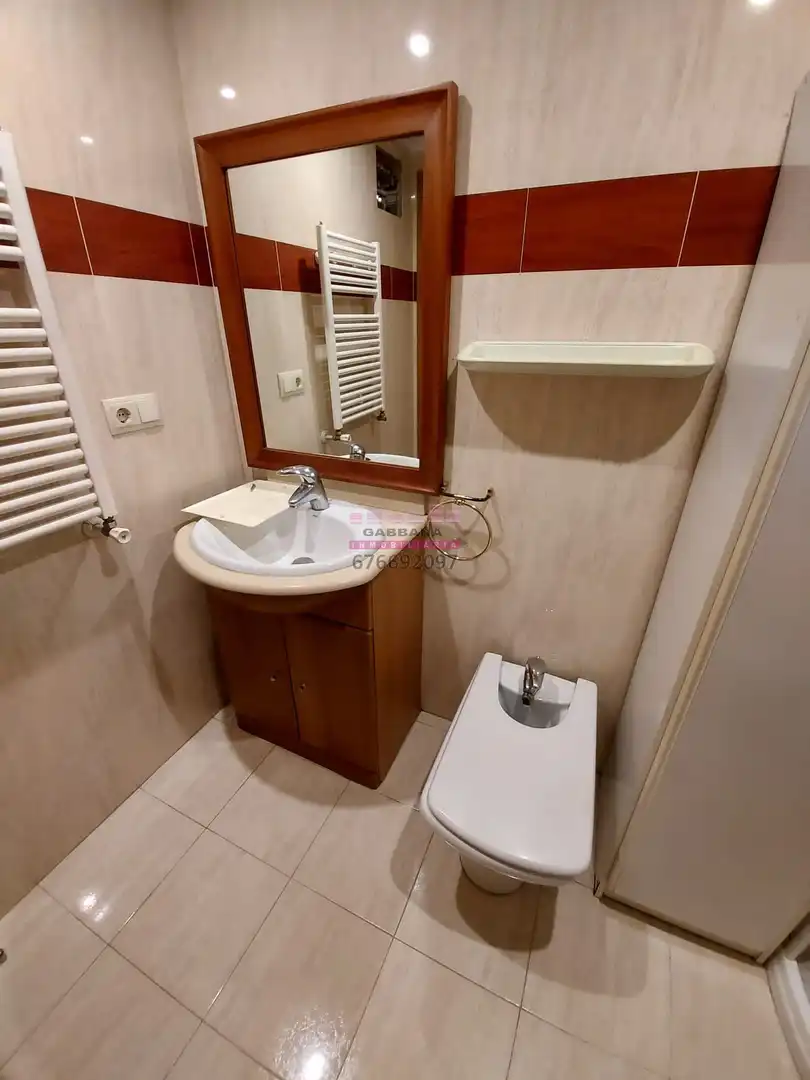Flat for rent in Rúa de Urzáiz, Centro - Areal