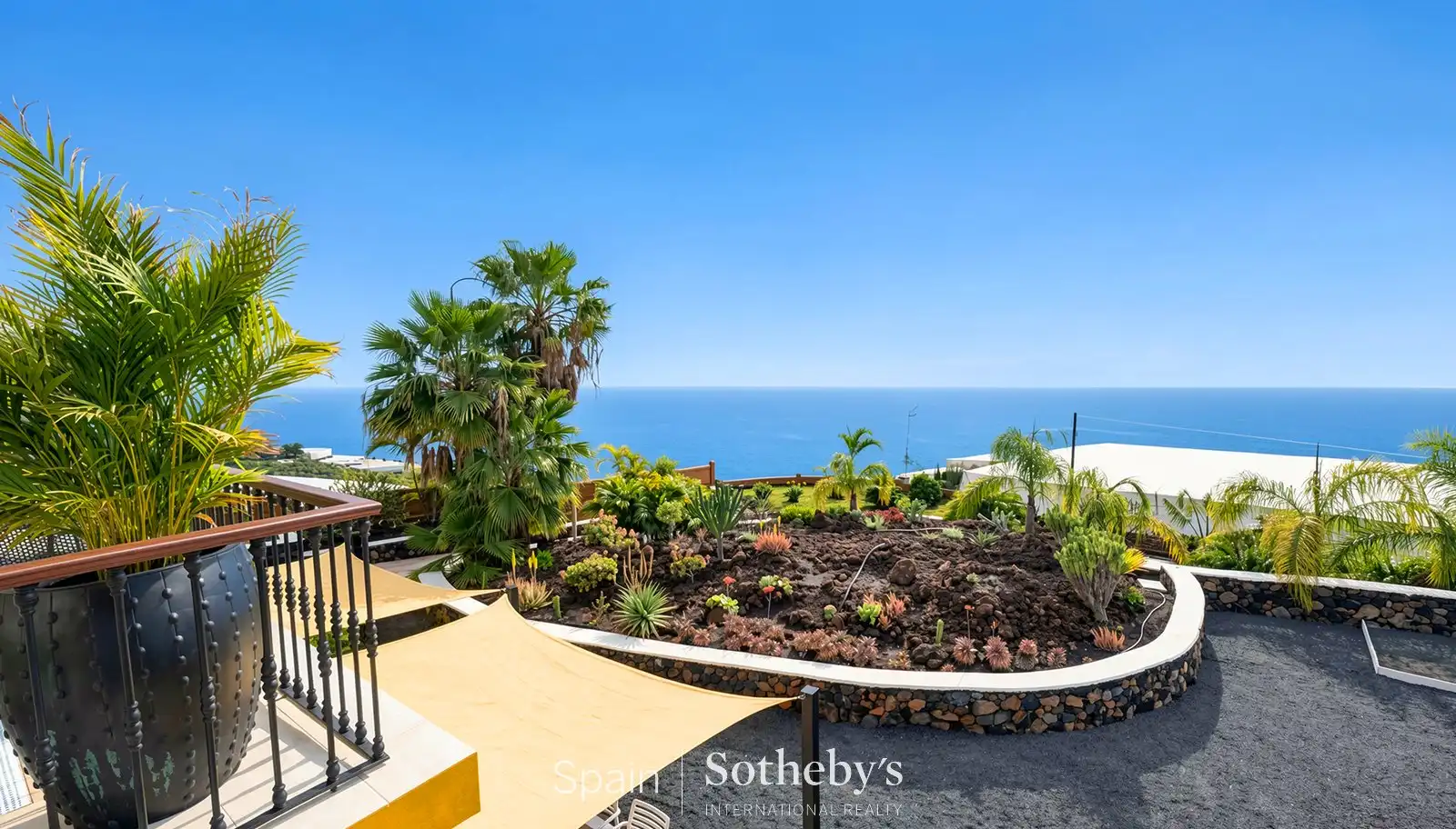 Vista exterior de Casa o chalet en venta en Los Llanos de Aridane con Aire acondicionado, Calefacción y Jardín privado