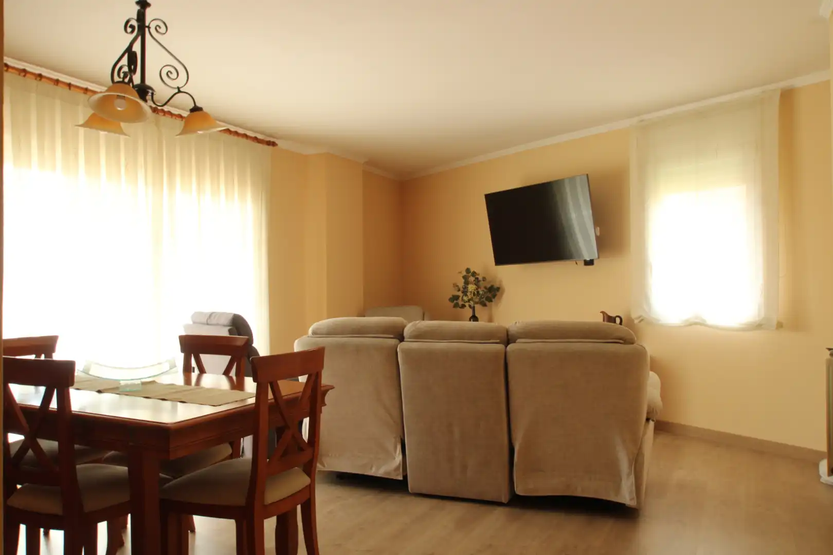 Sala d'estar de Pis en venda en Mataró amb Aire condicionat, Calefacció i Parquet