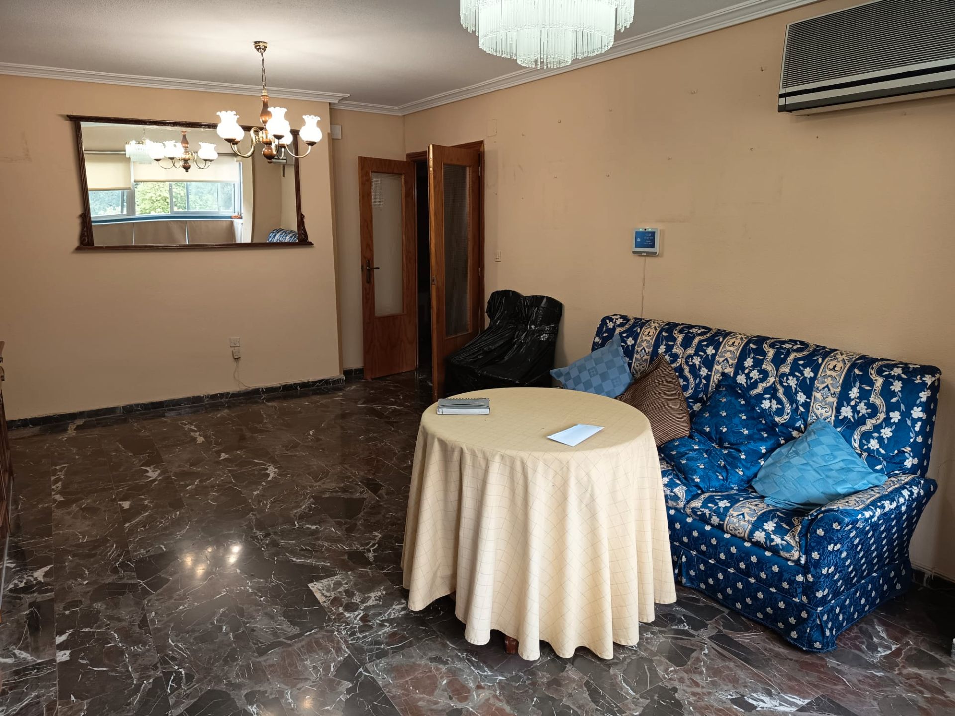 Living room of Flat for sale in  Jaén Capital  with Air Conditioner, Heating and Balcony