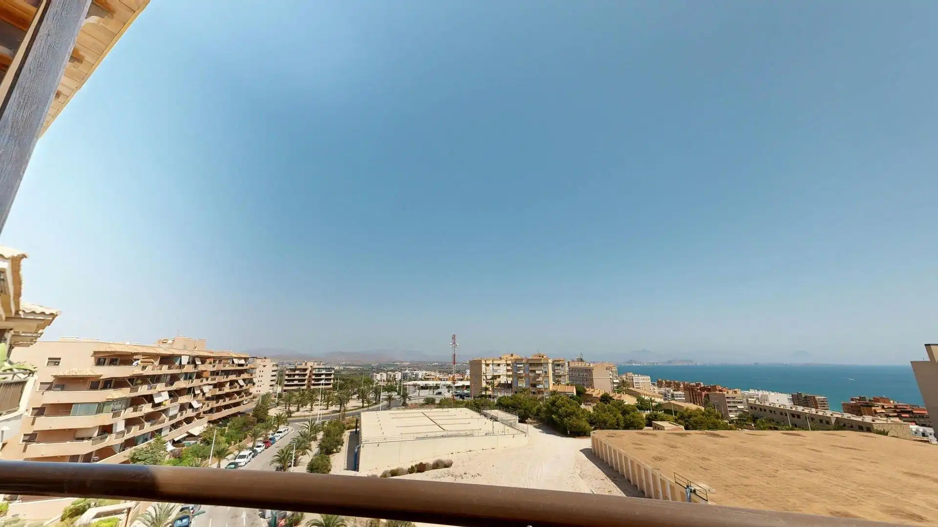 Vista exterior de Apartamento de alquiler en Elche / Elx con Aire acondicionado, Calefacción y Jardín privado