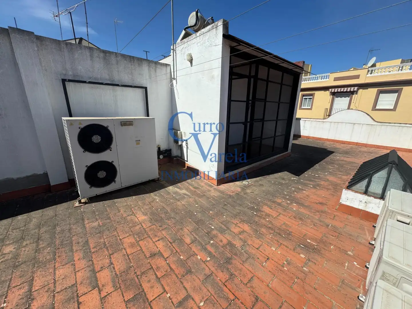 Exterior view of Houses for sale in Dos Hermanas  with Air Conditioner, Heating and Storage room