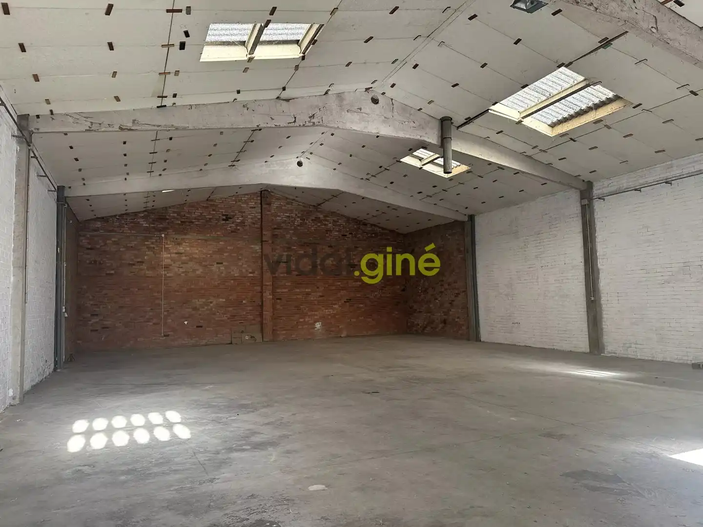 Industrial building for sale in Passatge Carretera, imagen 2