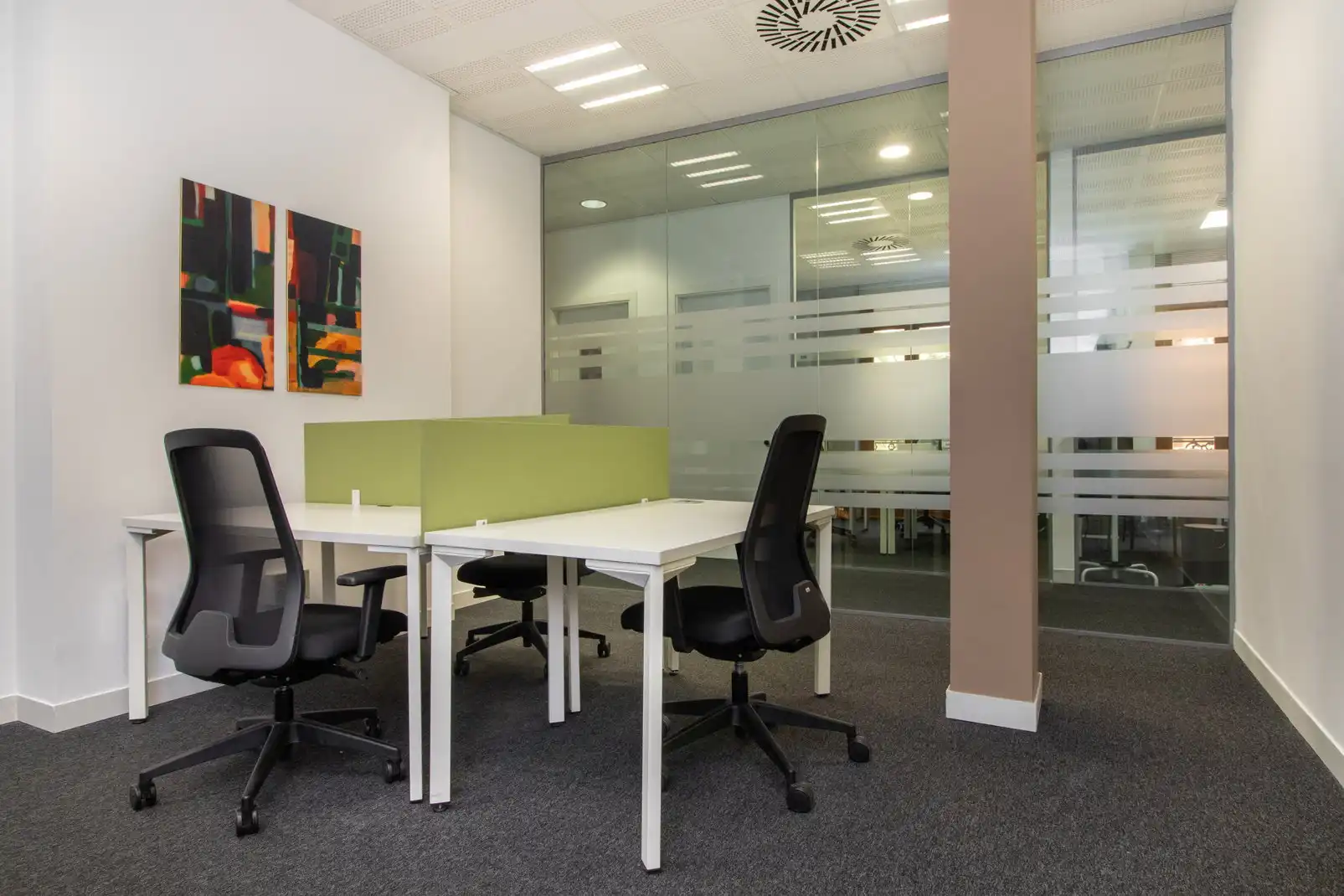 Bureau avec ascenseur à louer à Calle Las Barcas 2