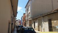 Vista exterior de Casa adosada en venda en Alzira amb Alarma