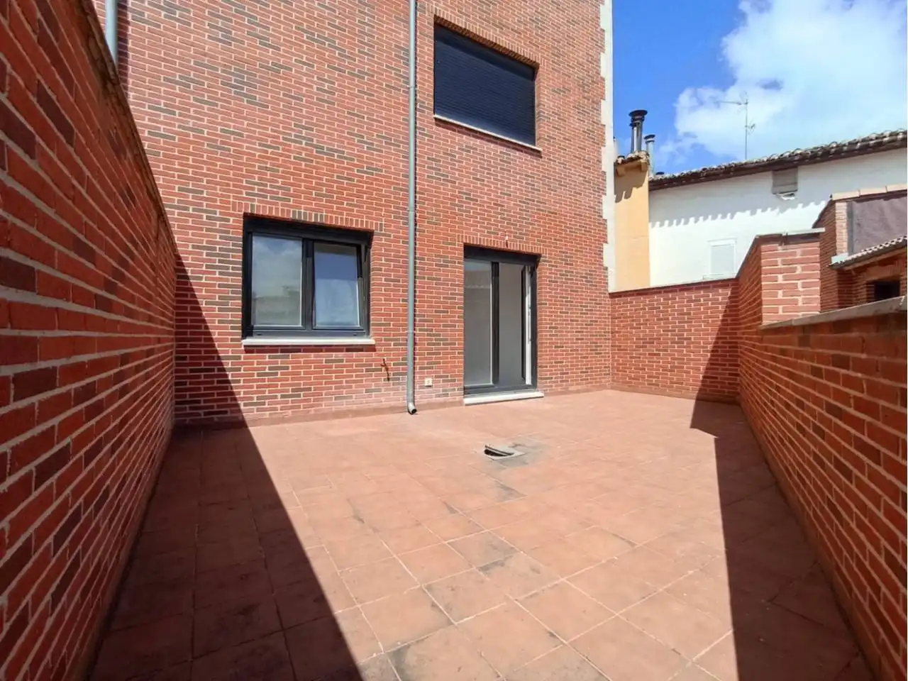 Terraza de Piso en venta en Cerezo de Río Tirón con Calefacción y Terraza