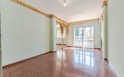 Flat for sale in  Granada Capital  with Air Conditioner and Heating