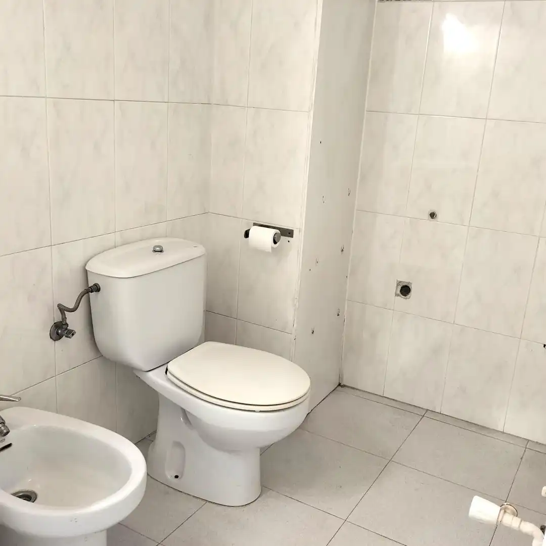 Badezimmer von Dachboden zum Verkauf in Granollers